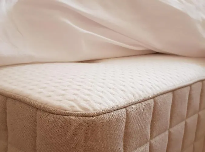 The Poppies - 100m Ocean - Private Spaces *