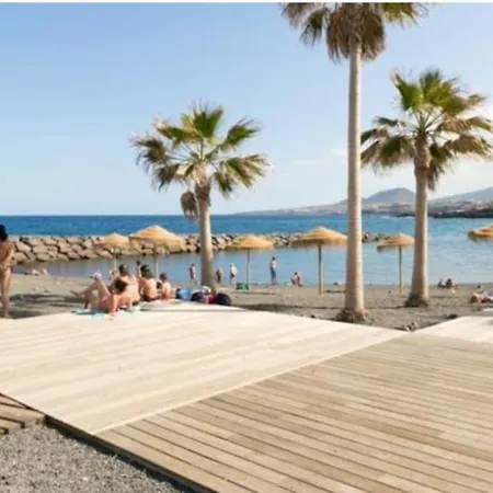 The Poppies - 100m Ocean - Private Spaces Gæstehus