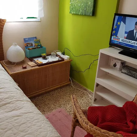 The Poppies - 100m Ocean - Private Spaces Gæstehus *