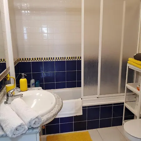 The Poppies - 100m Ocean - Private Spaces