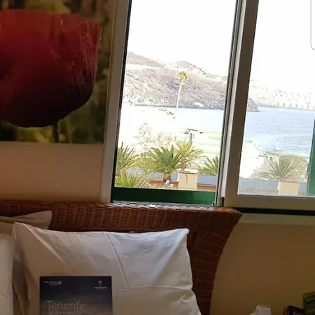 Affittacamere The Poppies - 100m Ocean - Private Spaces