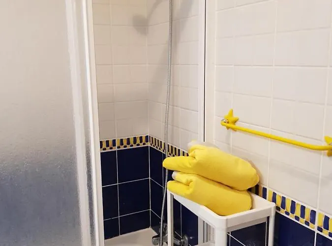 The Poppies - 100m Ocean - Private Spaces Vendégház *