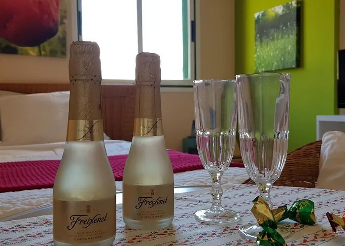 The Poppies - 100m Ocean - Private Spaces Vendégház