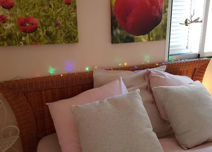 The Poppies - 100m Ocean - Private Spaces * Κανδελάρια