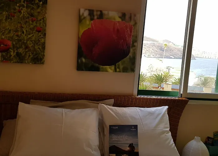 Pensjonat The Poppies - 100m Ocean - Private Spaces