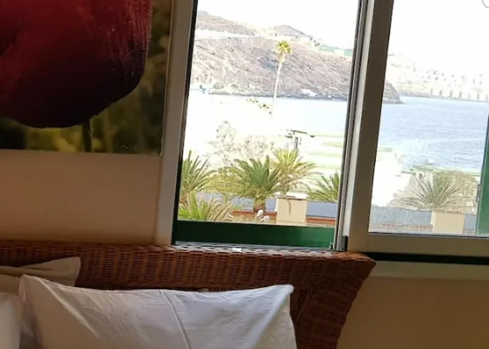 Pensjonat The Poppies - 100m Ocean - Private Spaces